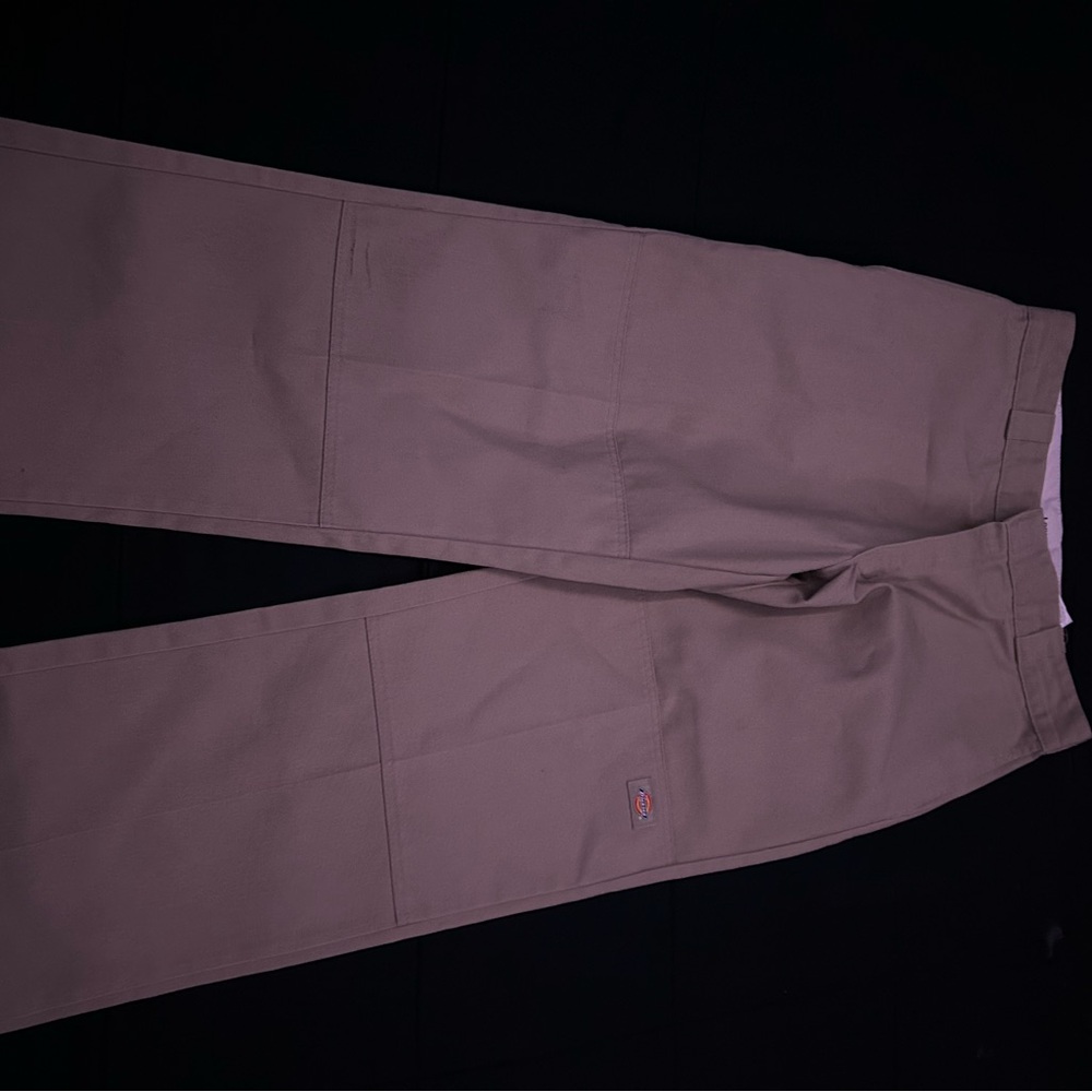 Dickies Men's khaki loose fit. Size 33 by 30